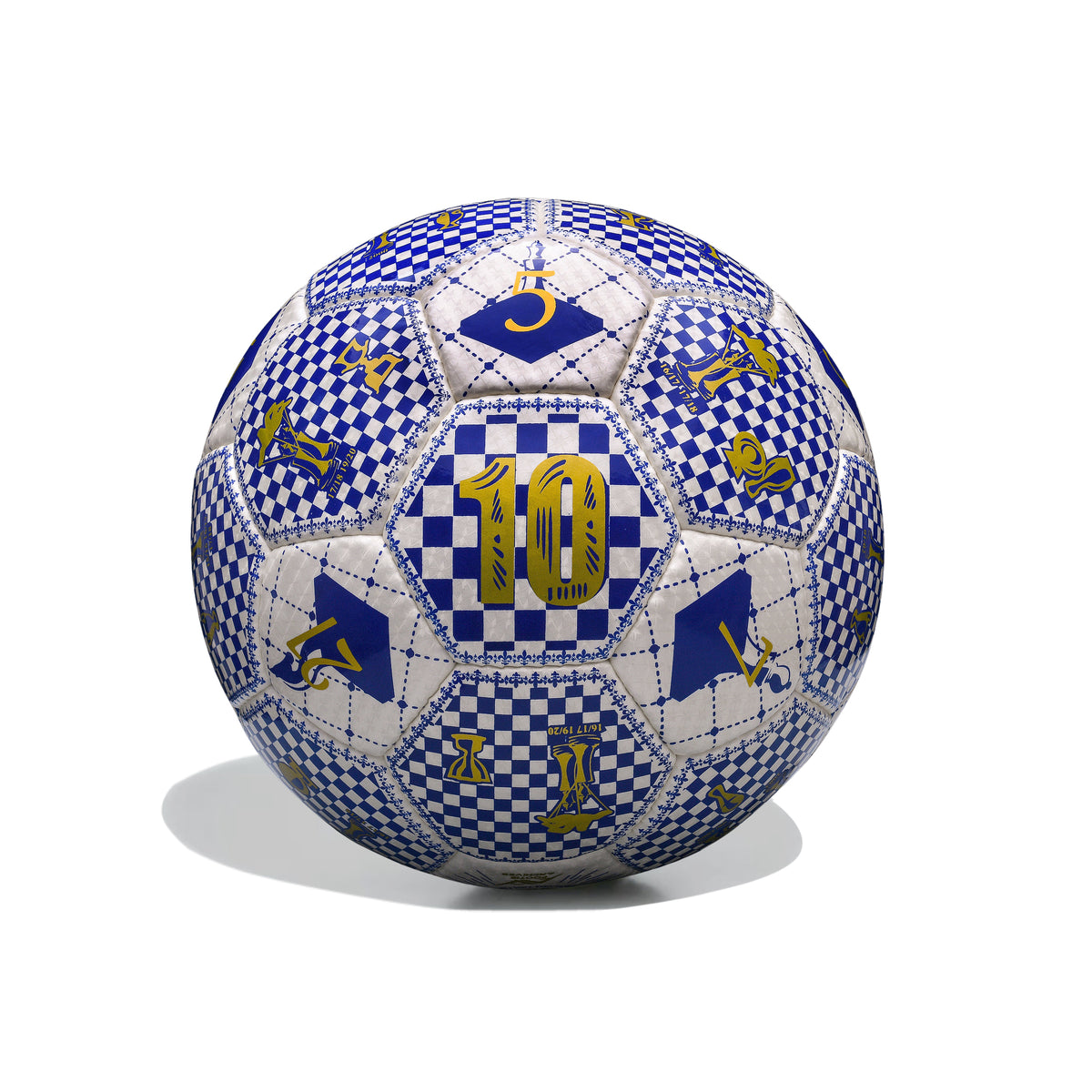 Zidane's entire career in chess theme collectible ball 
