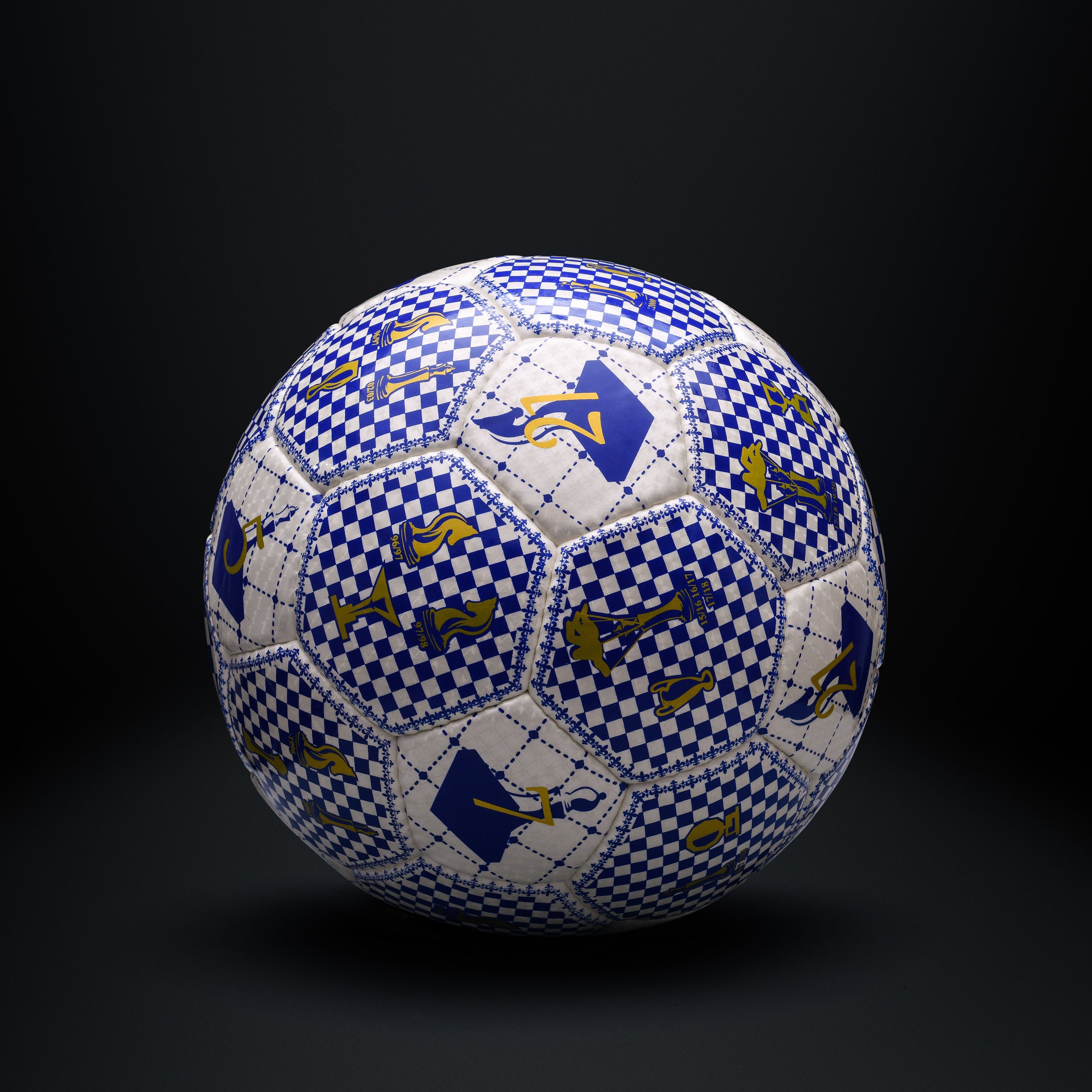 Side view of Zinedine Zidane Chess Master ZZ Edition size 5 football showing design details